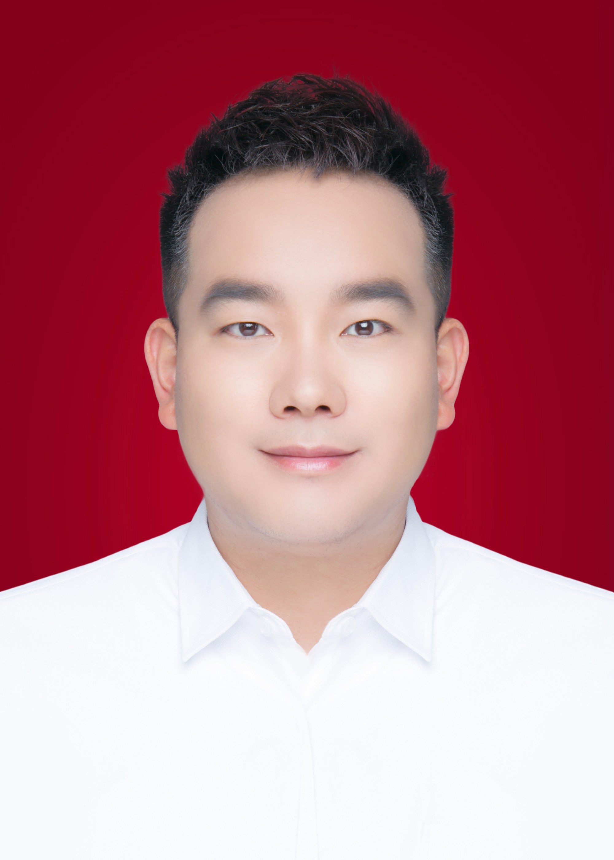 王继凯 证件照.jpg