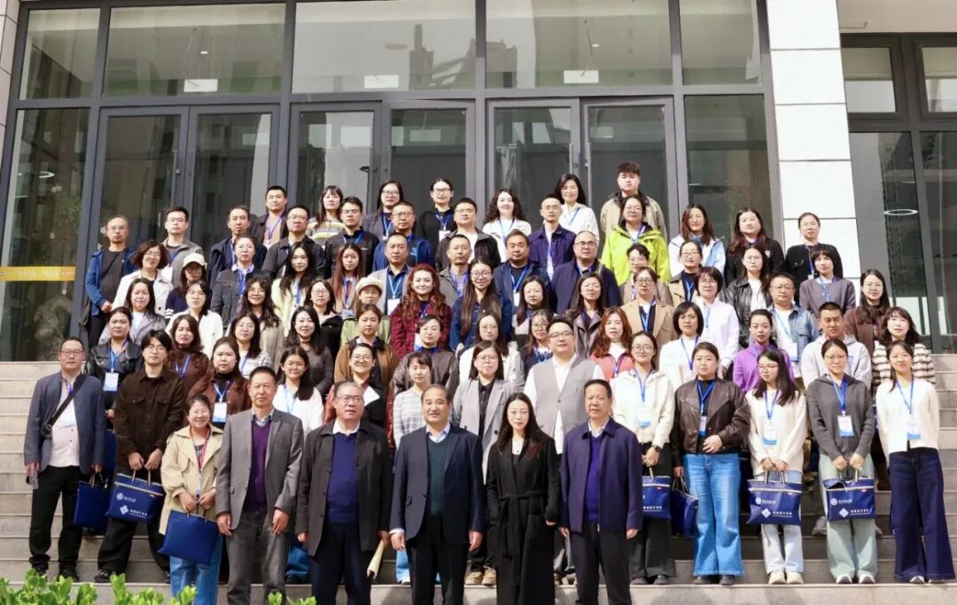 同研共研促提质 互学互鉴行致远 | 陇南市高中语文骨干教师团队莅临我校交流研讨